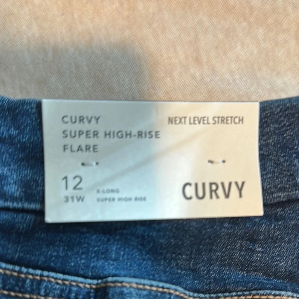 NWT American Eagle Outfitters Curvy Super High-Rise Flare Jeans - 12/31W X-Long - Picture 6 of 6